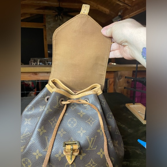 Louis Vuitton monogram backpack - Picture 9 of 13